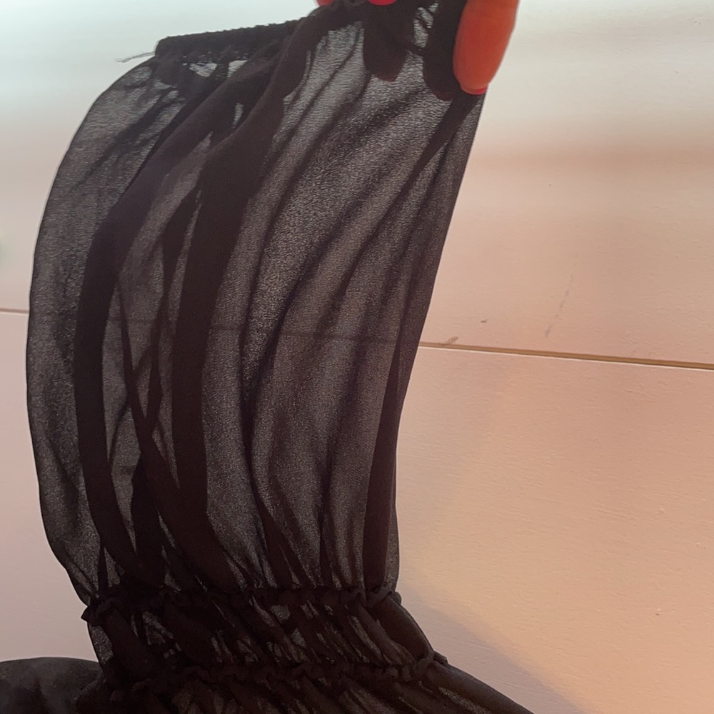 LBD - Picture 5 of 5